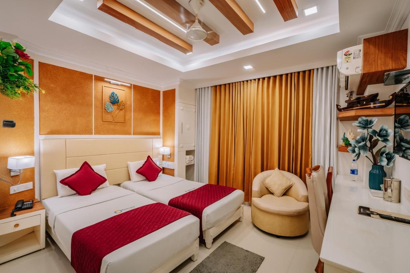 Excellency Airport Hotel Kochi Exterior foto